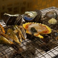 垂涎必至の浜焼き(海賊焼き)料理！焼き肉も始めた囲炉裏めし八千萬ず(やちよろず)【高知市・神田】