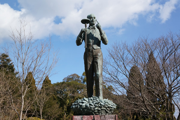 牧野植物園 牧野富太郎 銅像