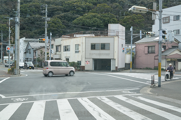 筆山 筆山登山口通り