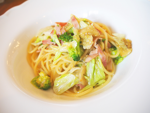 三日月堂　ベーコンと焼き茄子のスパゲティ