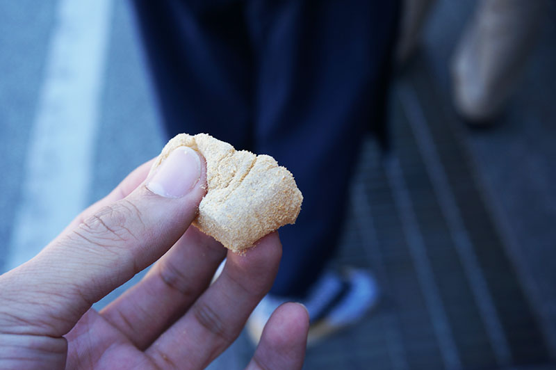 幻のわらび餅のもち蔵家 本店のわらび餅頂きます